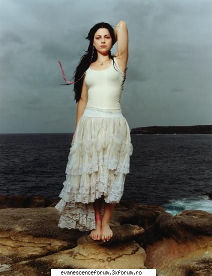 Poze cu Amy Lee - si inka unaaa care e tot perfecta - Amy Lee